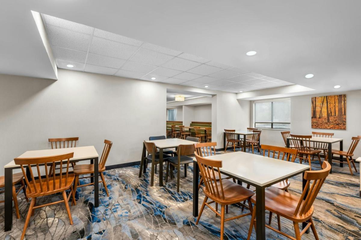Fairfield Inn Boston Woburn - Housity