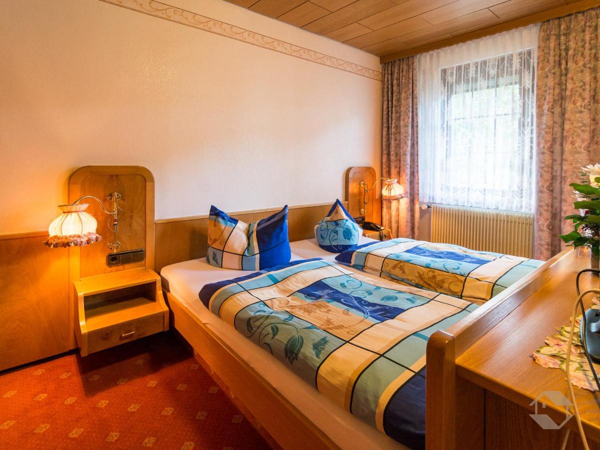 Hotel Restaurant Alte Linde - Housity