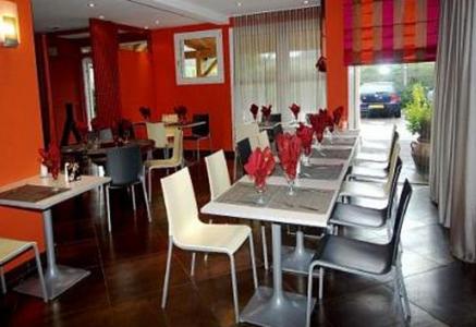 Kyriad Direct Lure - Housity