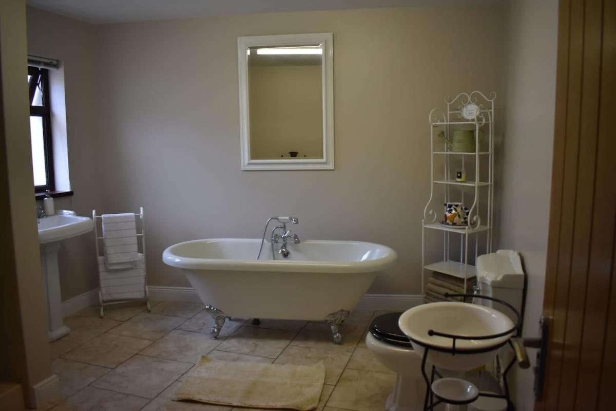 Waterfall Road Cottage, Carnlough - Housity