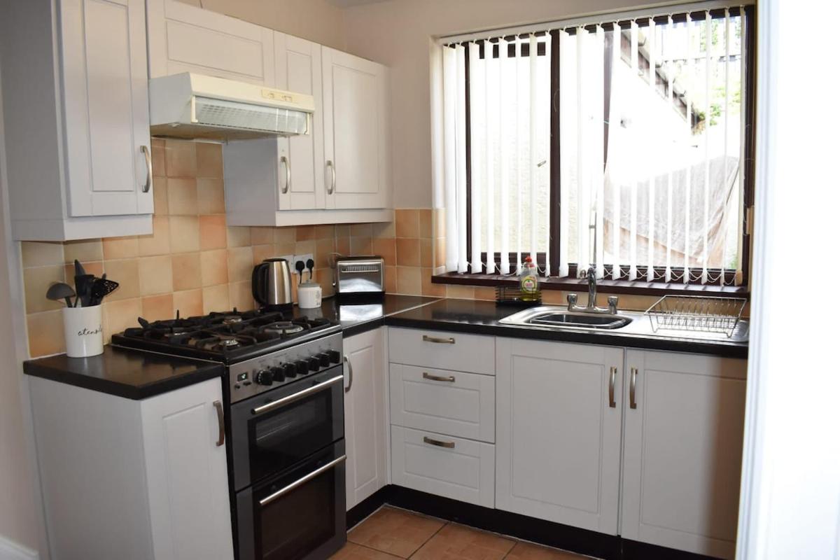 Waterfall Road Cottage, Carnlough - Housity