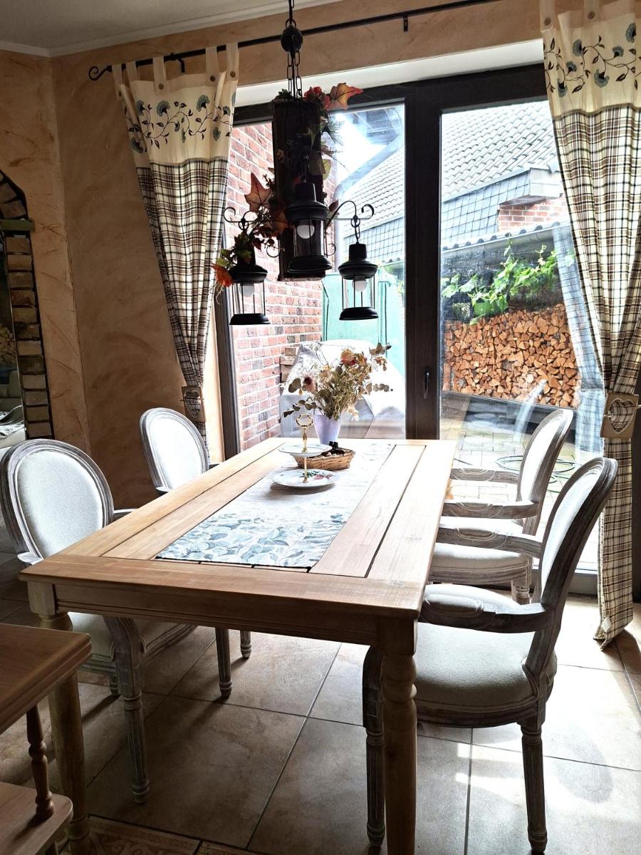 Haus am Waldrand - Housity