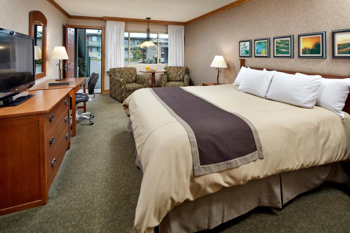 Cavalier Oceanfront Resort - Housity