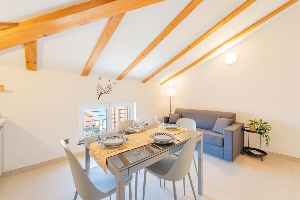 Skybnb APPARTMENTS 30 mt from the sea - Housity