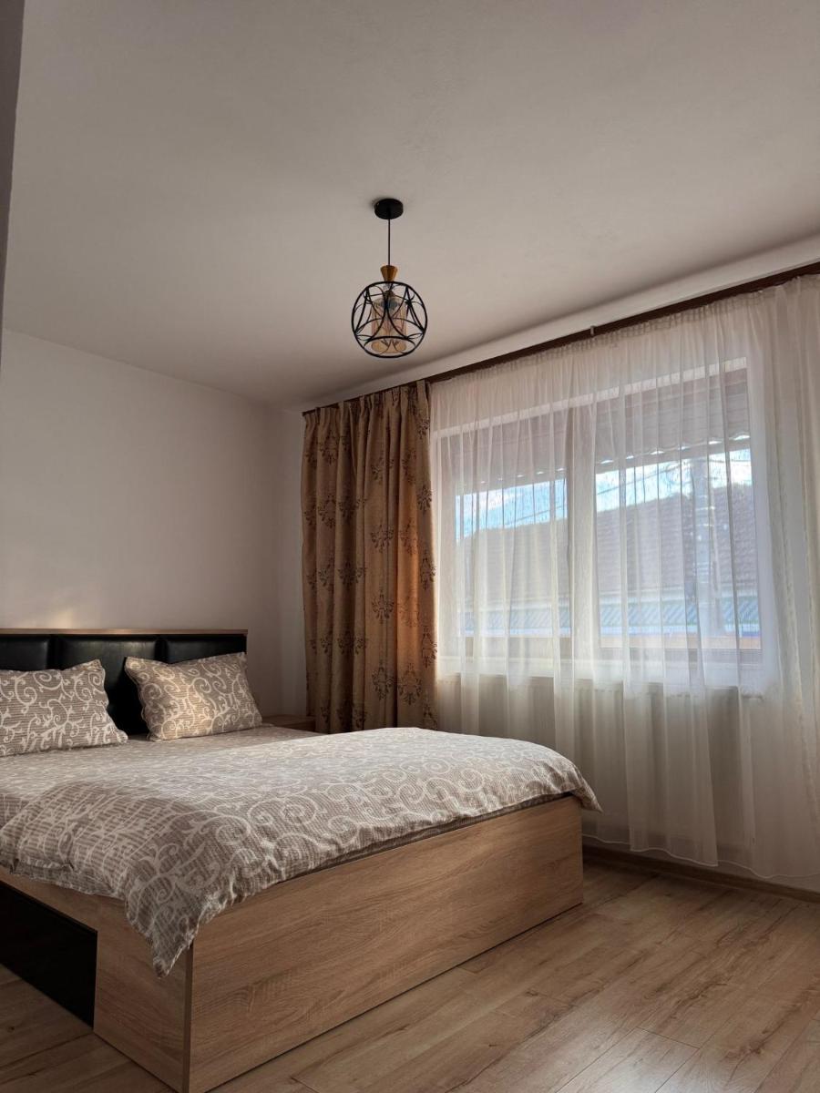 Pensiune lângă Mănăstirea Izbuc - Housity