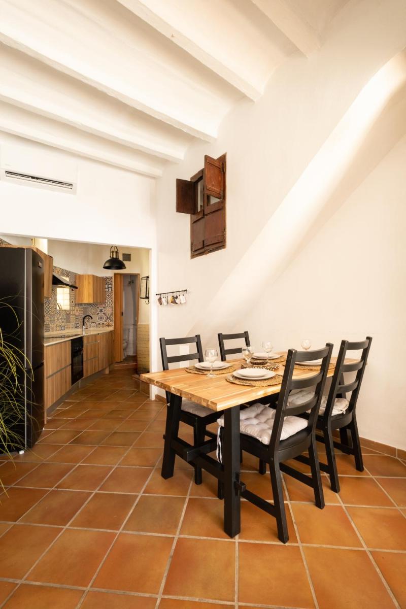 Pin i Pon - Charming Townhouse in the Heart of Jávea - Housity