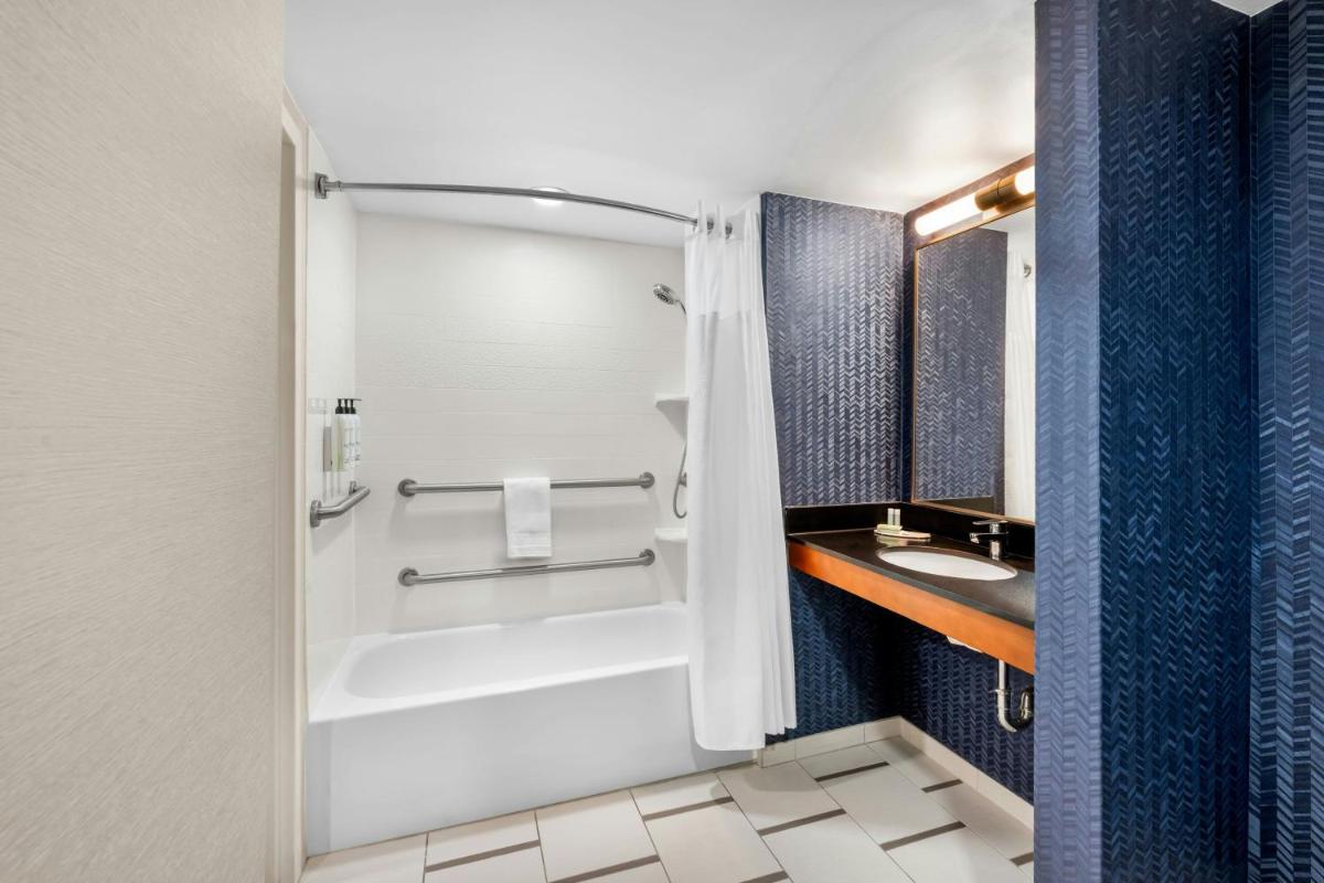 Fairfield Inn Boston Woburn - Housity
