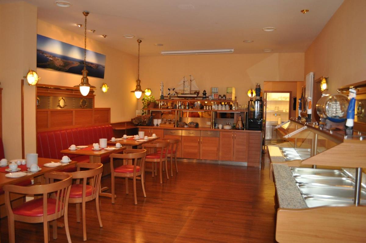 Hiddenseer Hotel - Housity