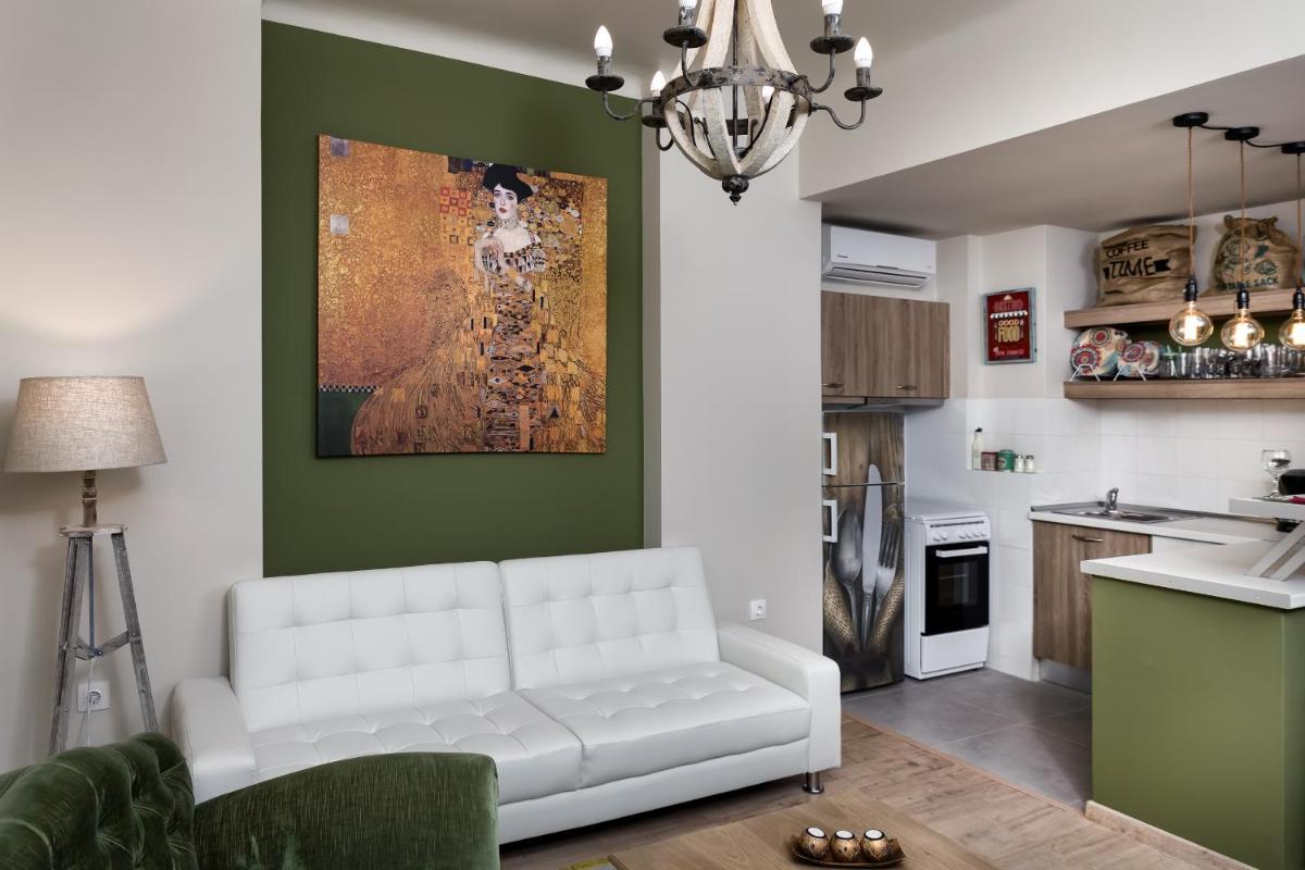 Vintage Apartment in the Heart of Plaka - Housity