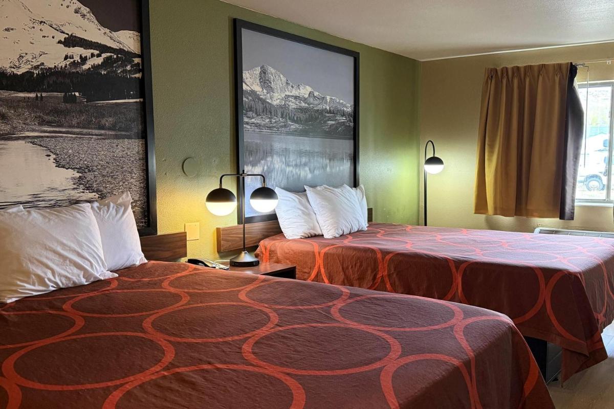 Super 8 by Wyndham Kremmling - Housity