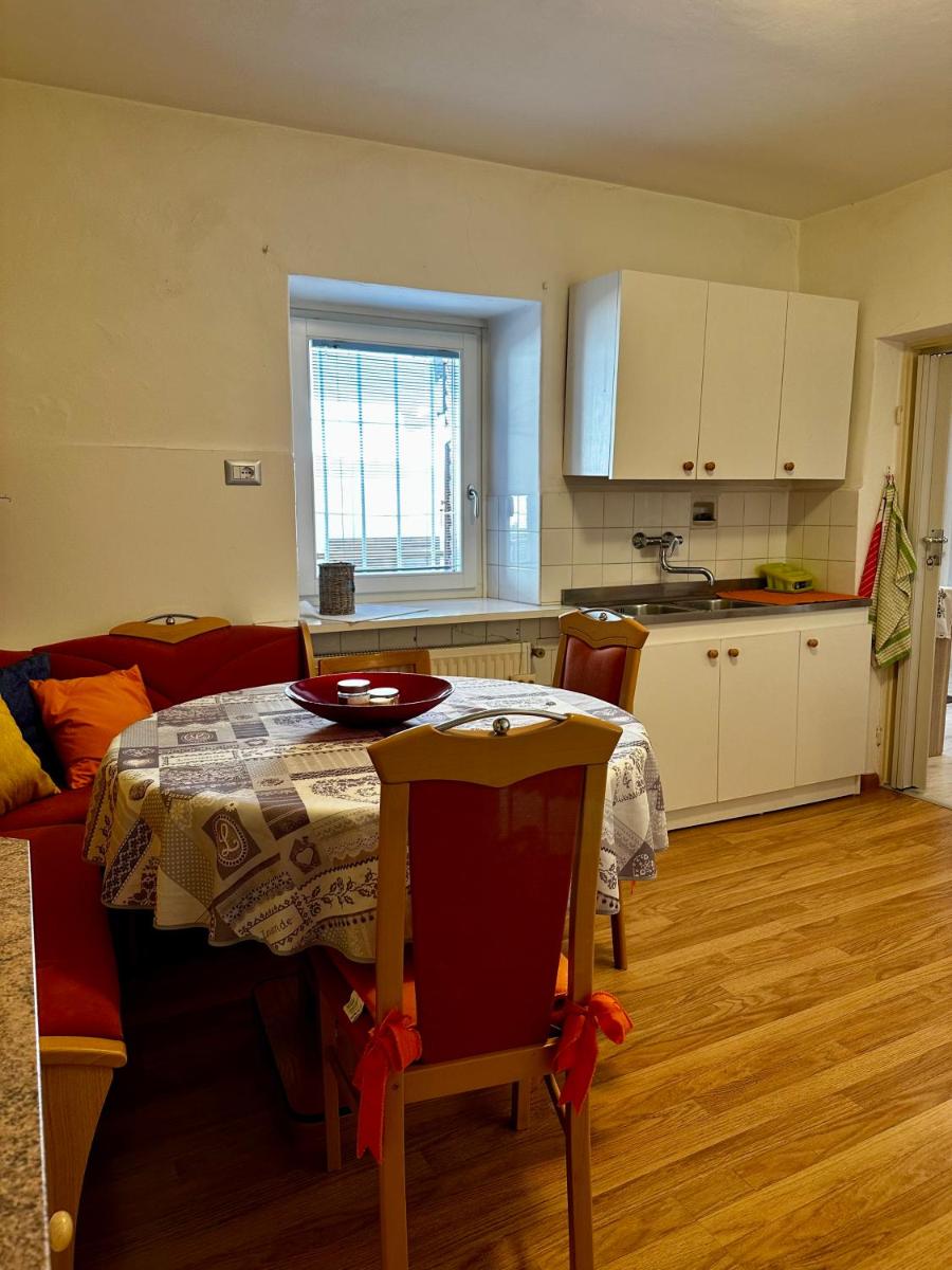 Grandma's house in Carano - Housity
