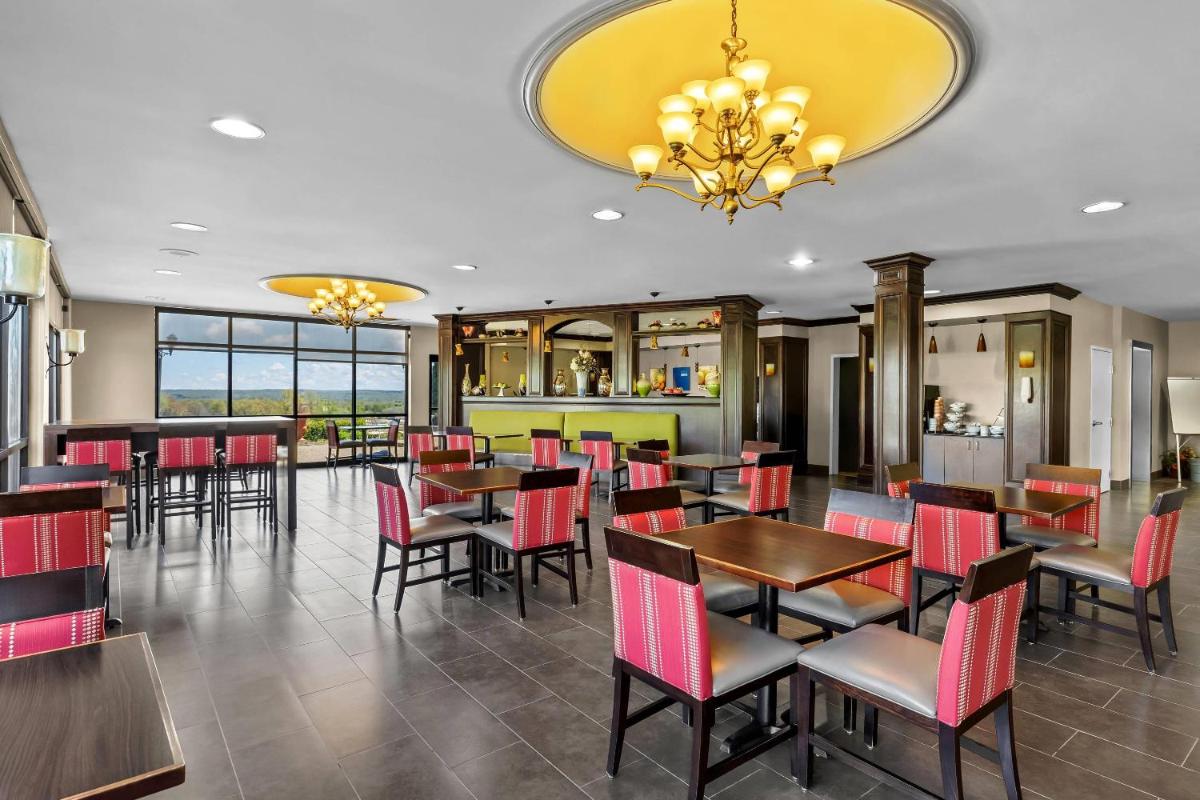 Comfort Suites Edinboro - Housity