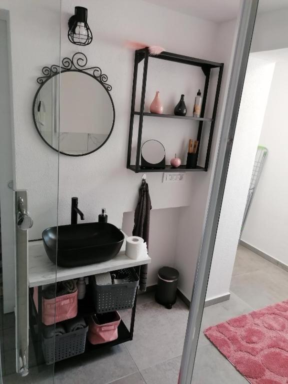 Apartma Pr Urarj - Housity