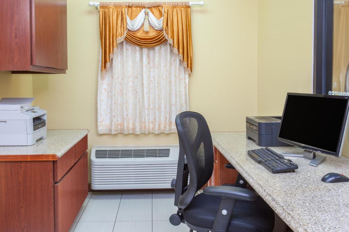 Ramada Limited Decatur - Housity