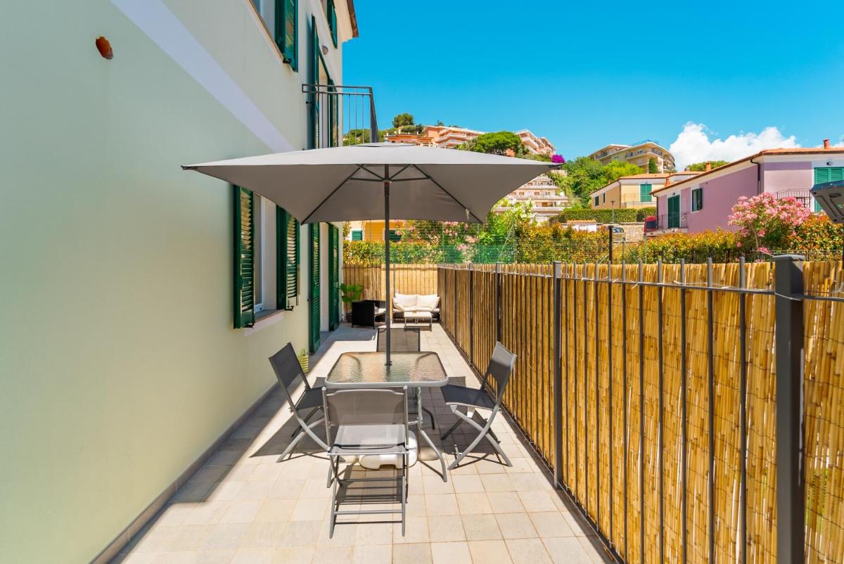 Skybnb APPARTMENTS 30 mt from the sea - Housity