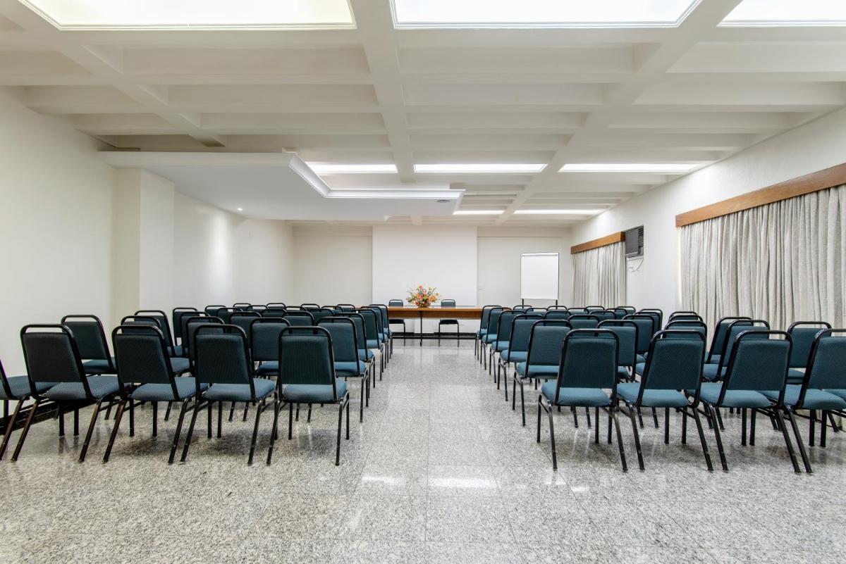 Hotel Riviera - Housity