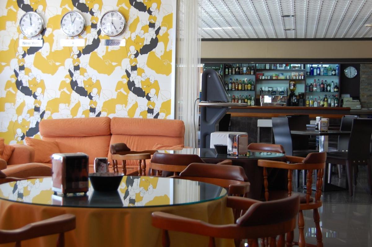 Hotel París - Housity