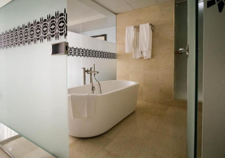 Hotel Adef - Housity