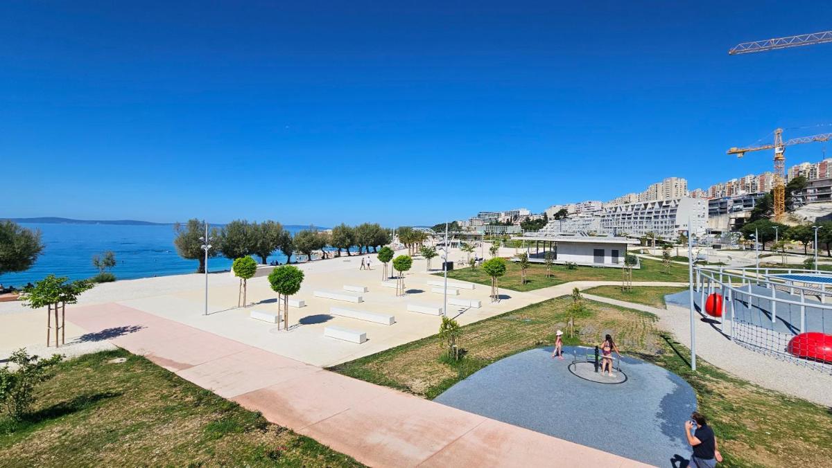 Apartments Deja Views - Housity