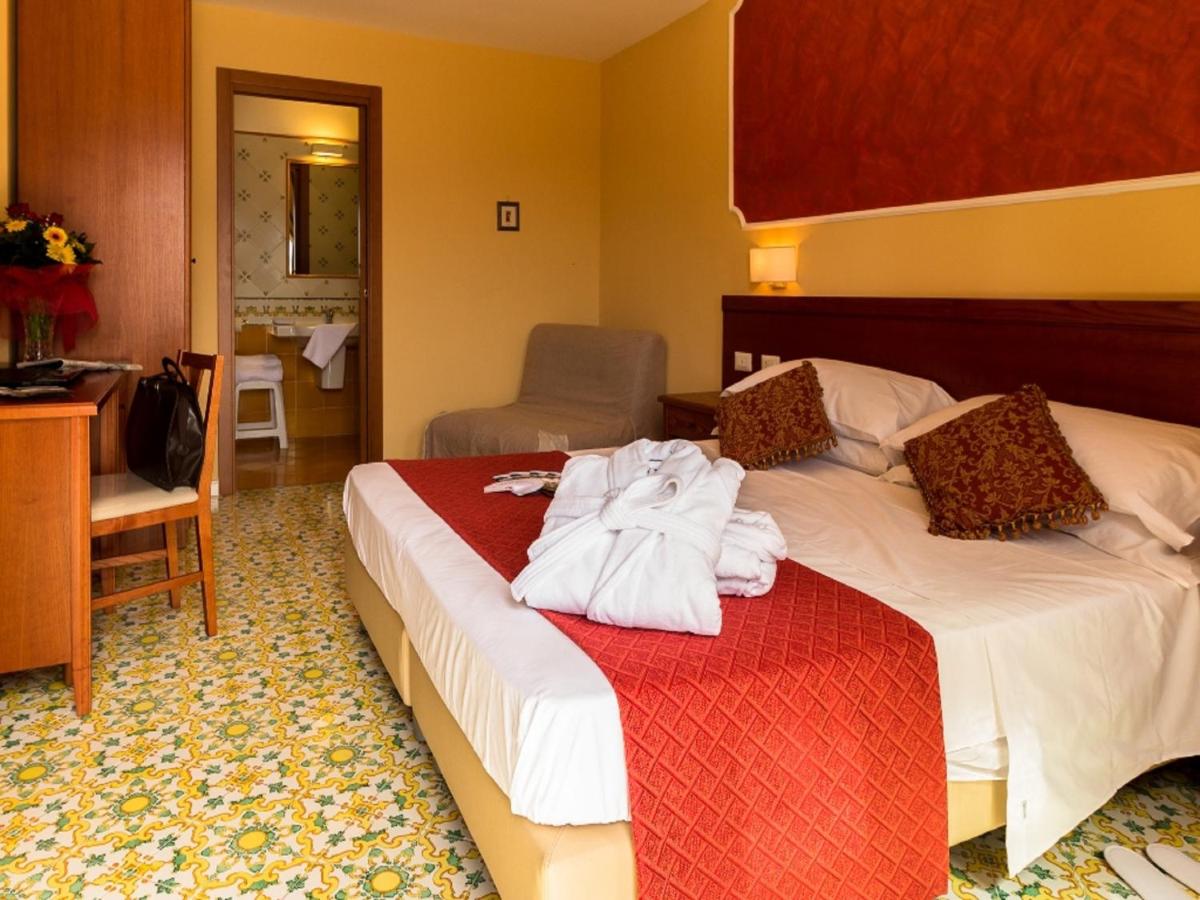 Fortuna Village Pompei - Housity