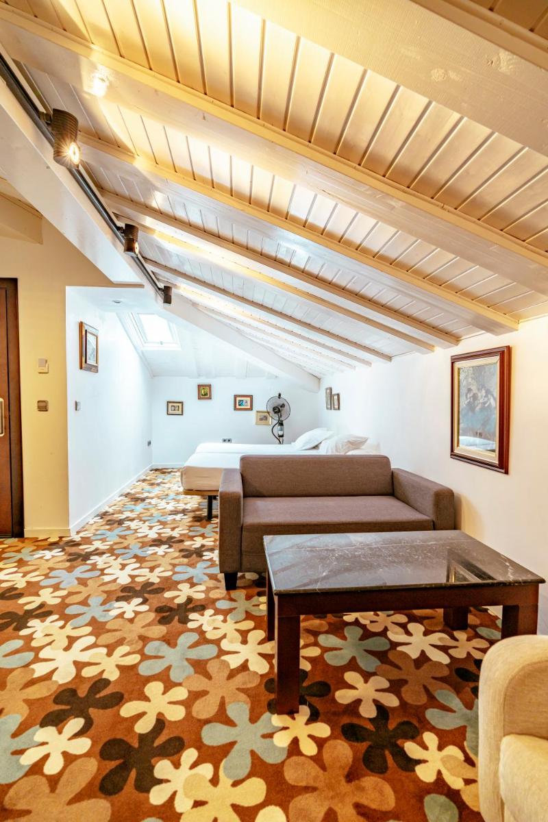Hotel Granda - Housity