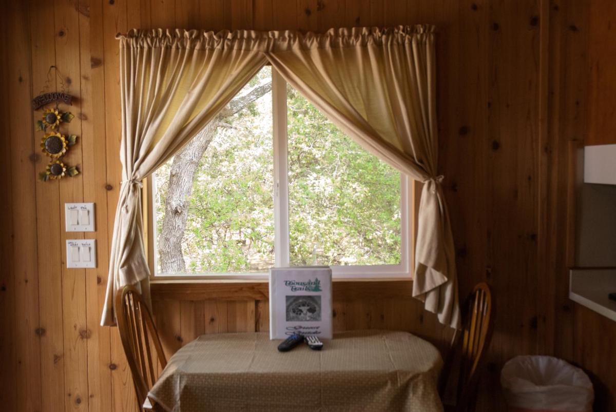 Medina Lake Camping Resort Cabin 7 - Housity