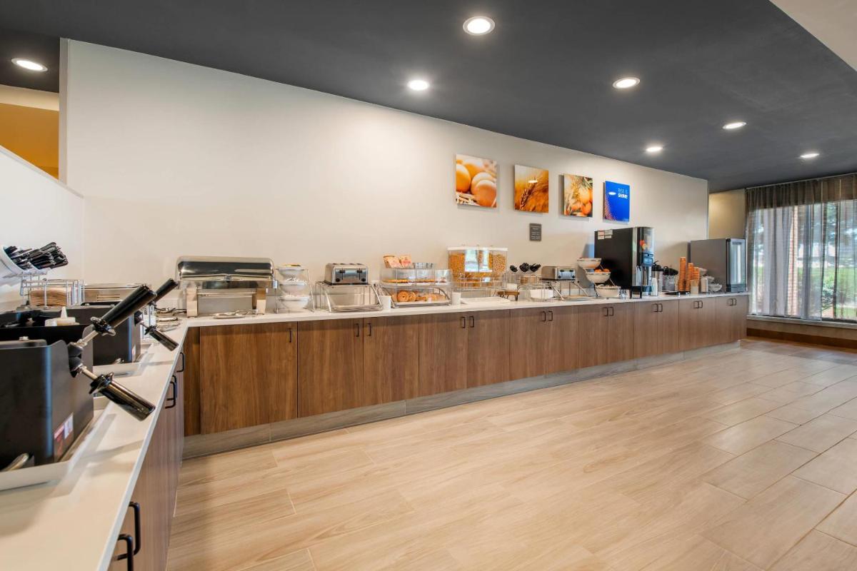 Comfort Inn & Suites Eden Prairie - Minneapolis Southwest - Housity