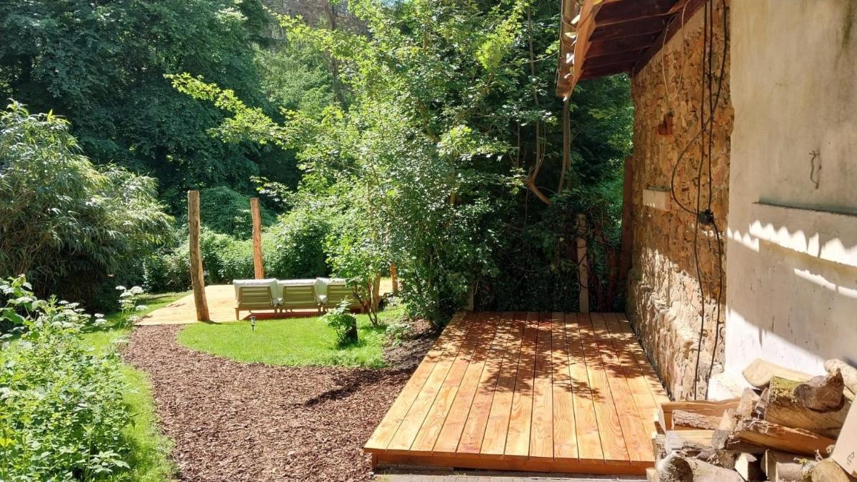 Bachgeflüster 2,5 Zimmer mit Offline- Terrasse und Grillplatz - Housity