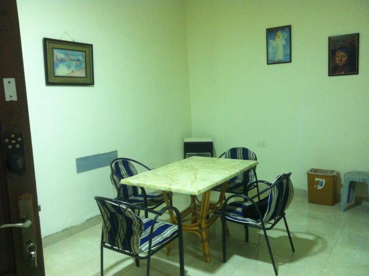 Mutaz Apartment - Housity