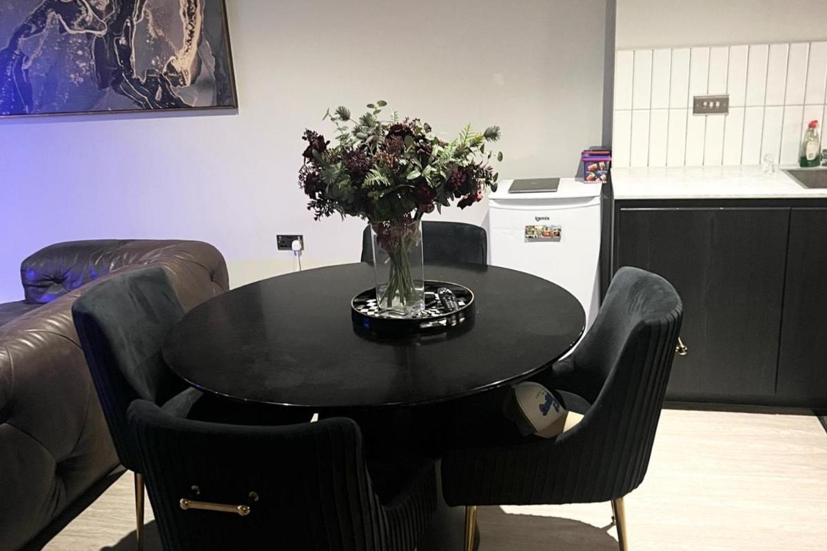 Cozy Dartford Apartment with 2 Bedrooms - Housity