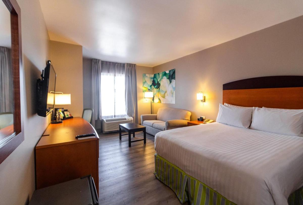 Wyndham Garden Monterrey Aeropuerto - Housity