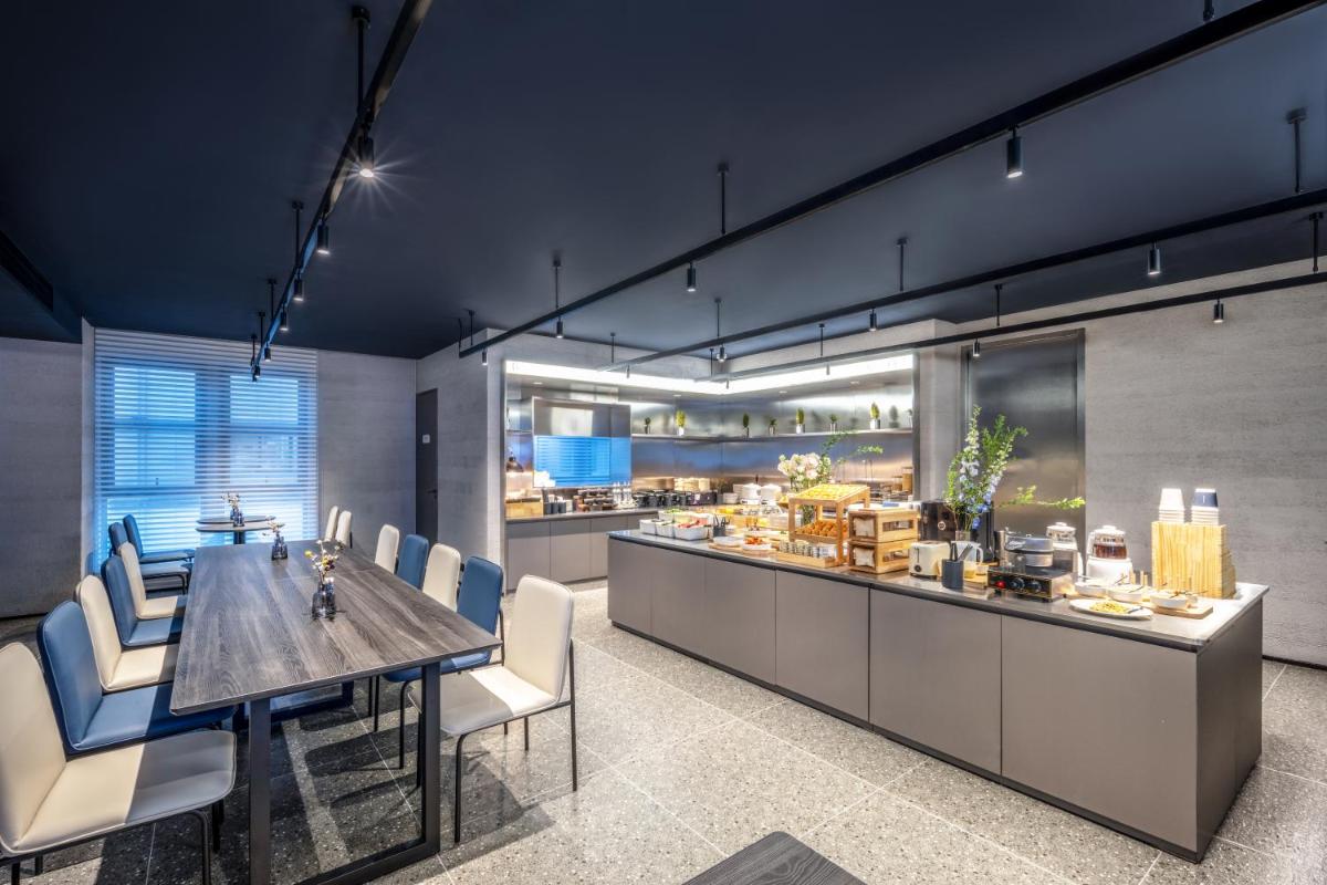 Atour Light Hotel Shanghai The Bund East Jinling Road - Housity