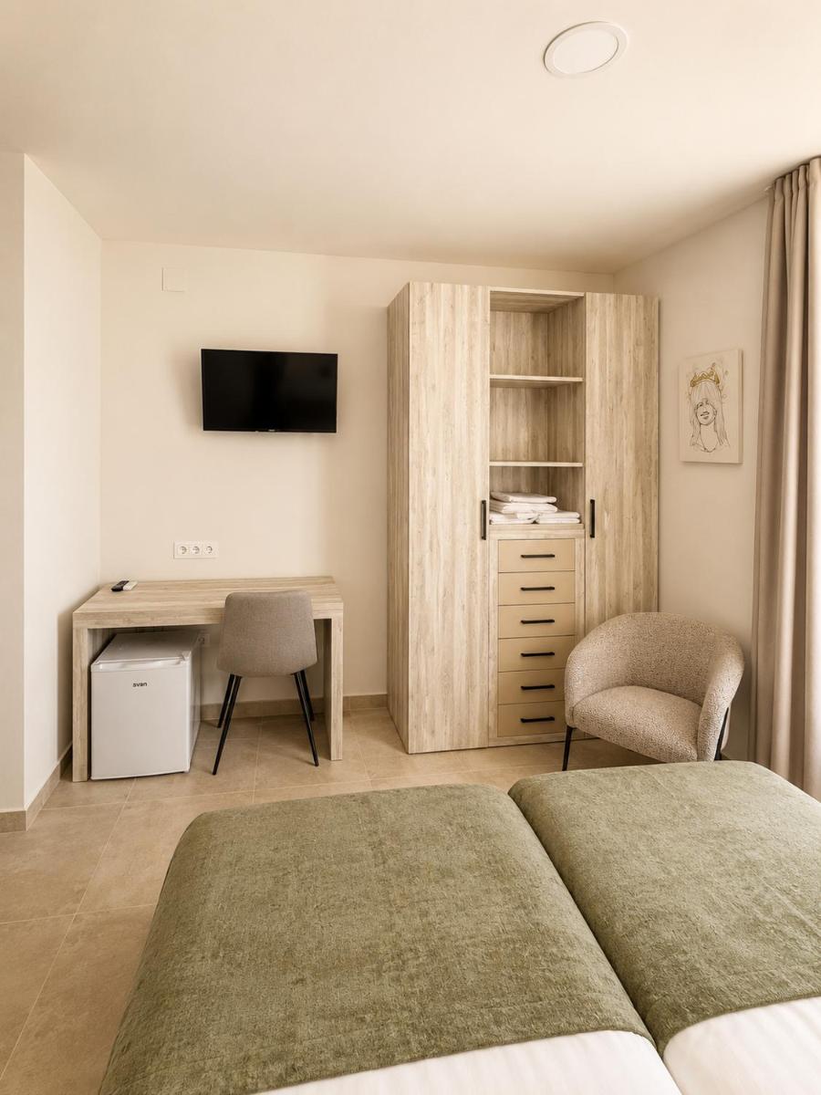 Hostal Rural La Mejorada - Housity
