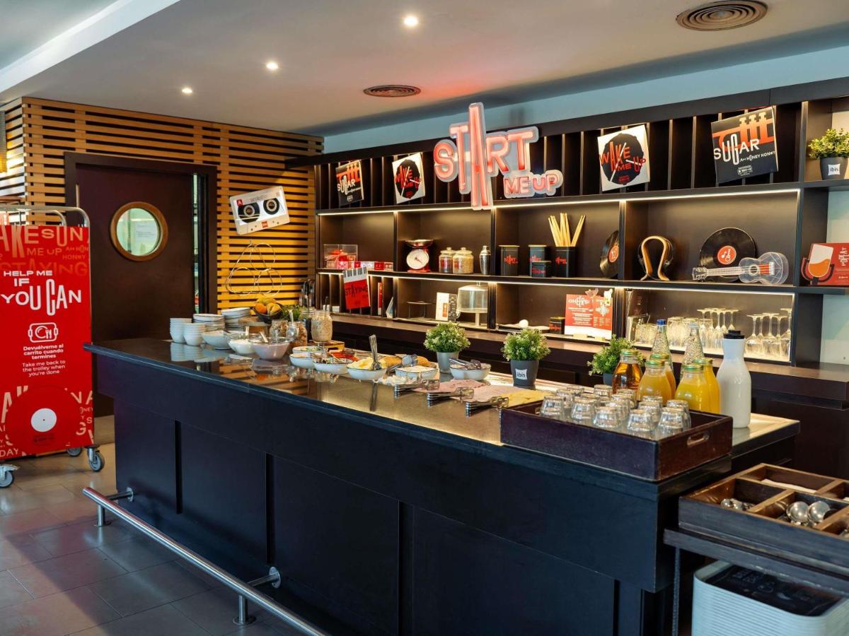Ibis Barcelona Molins de Rei - Housity