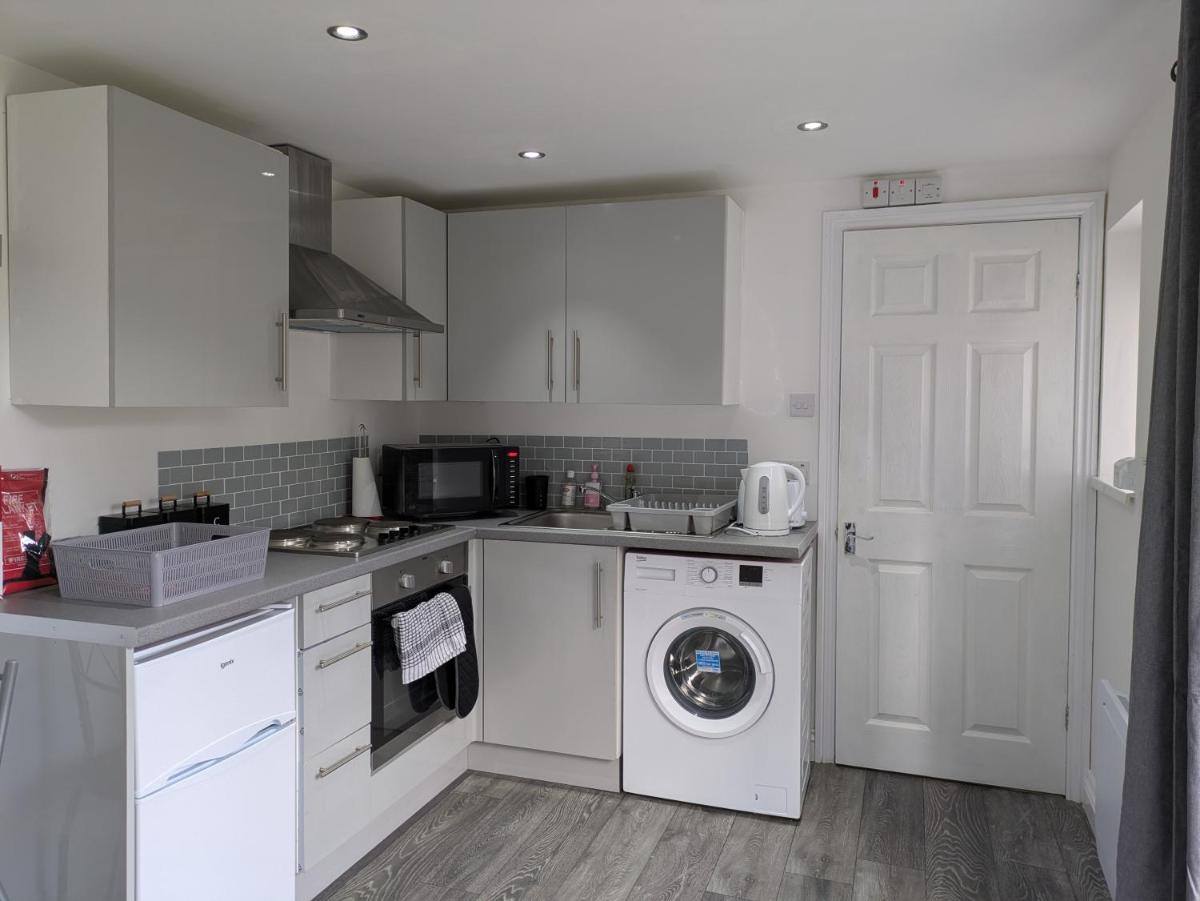 Peaceful and Comfortable Guest Residence in Chorlton, Manchester - Housity