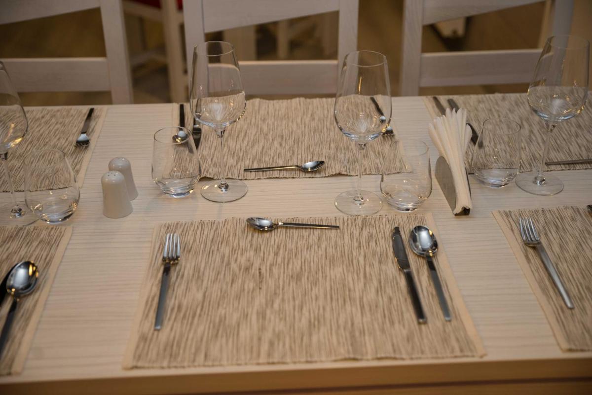 Net Hotel Pitesti - Housity