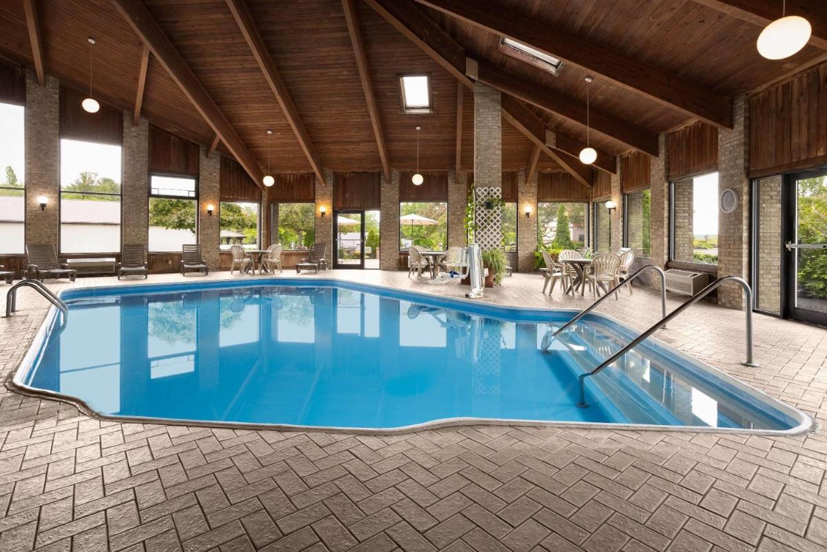 Baymont by Wyndham Logan - Housity
