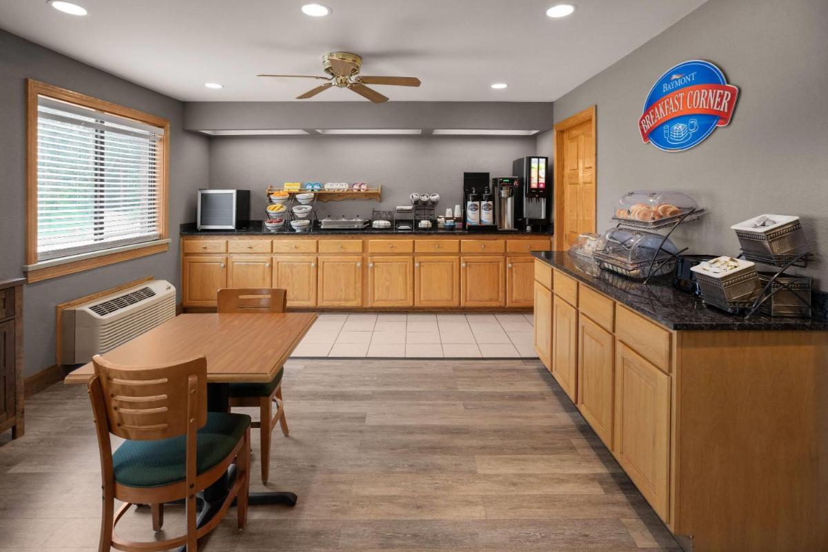 Baymont by Wyndham Logan - Housity