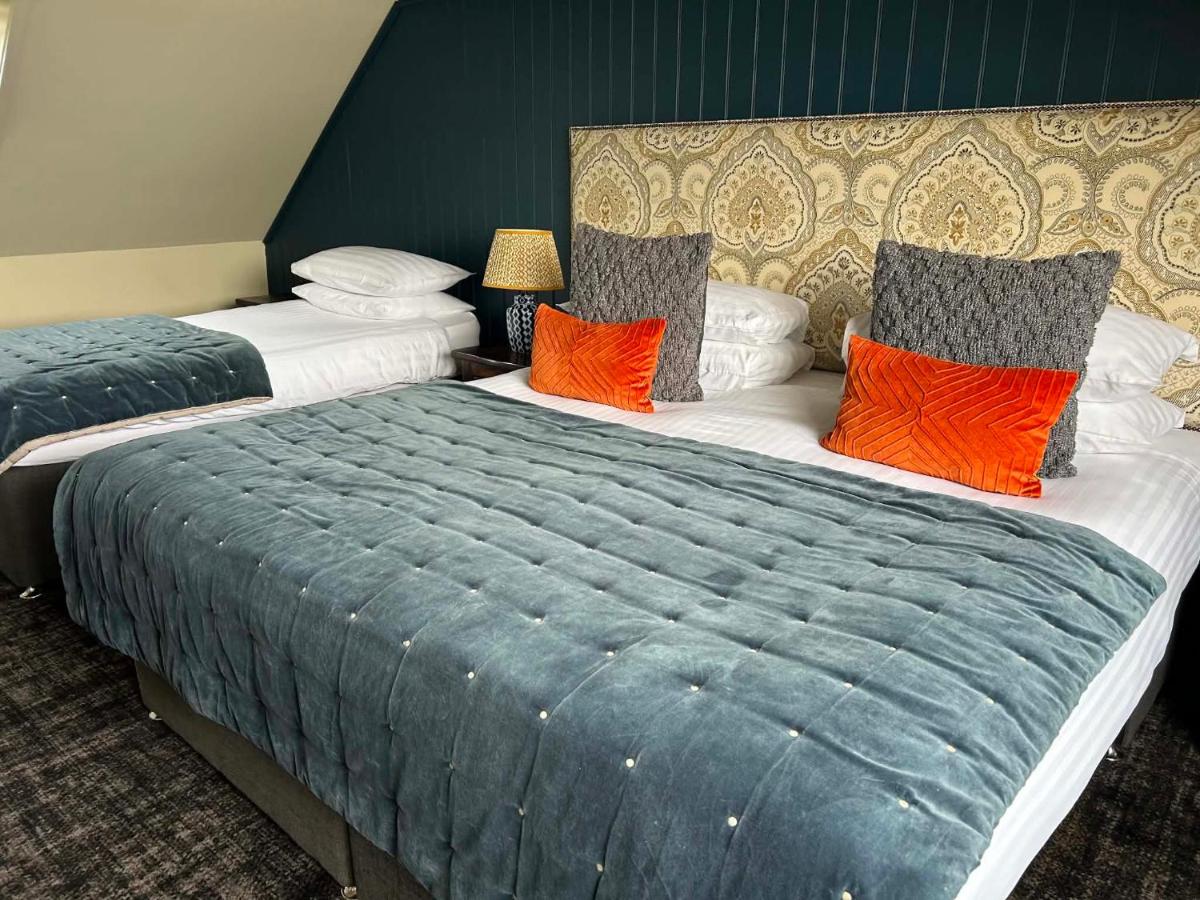 Lochside Hotel - Housity