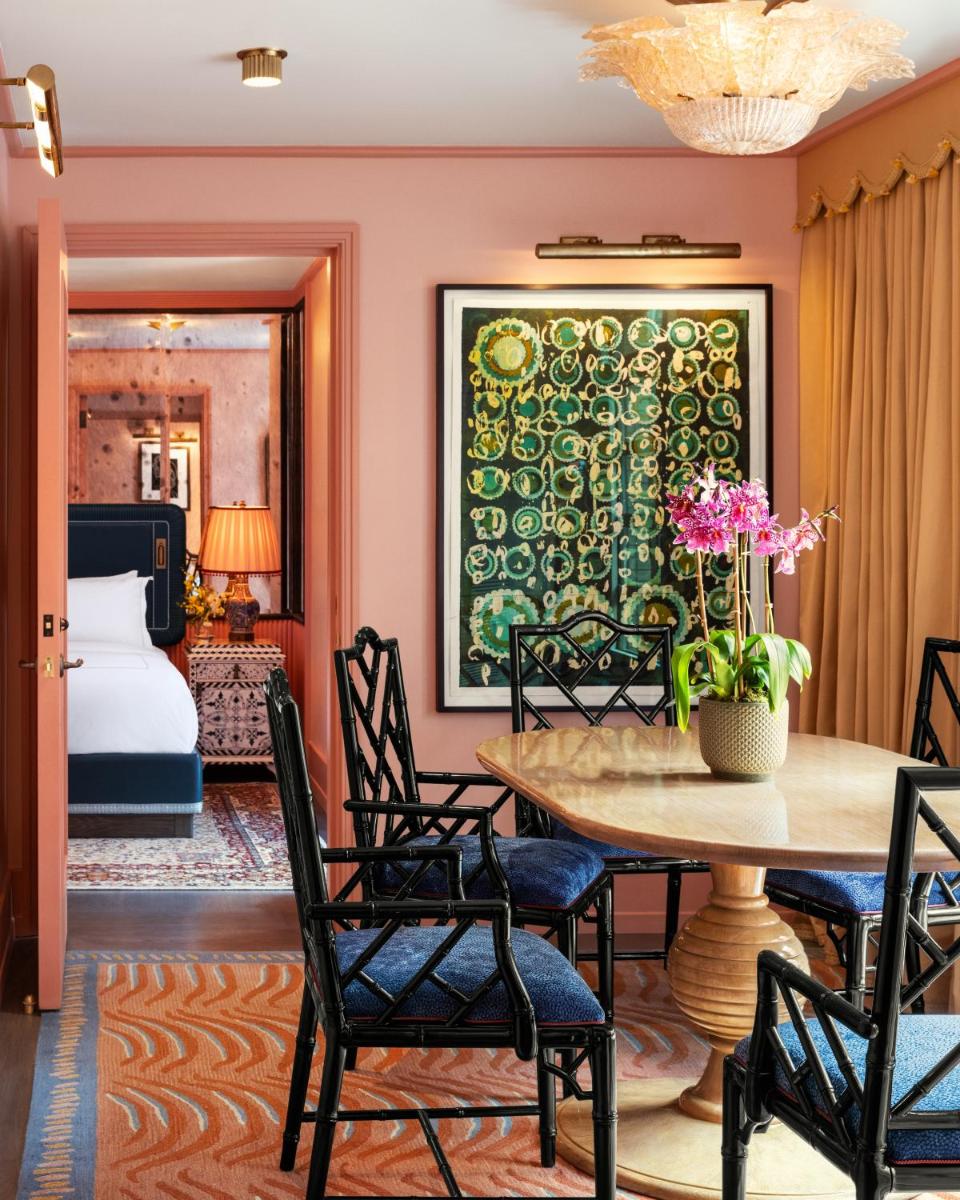 The Fifth Avenue Hotel - Housity