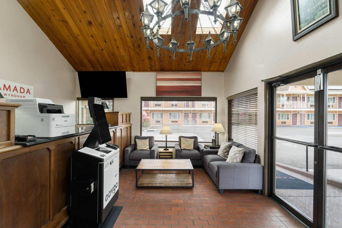 Ramada Bayside Inn & Suites Eureka - Housity
