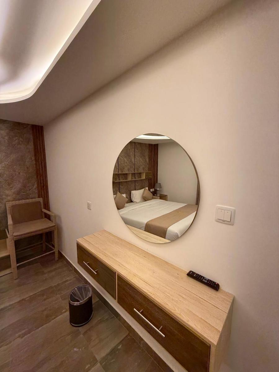 Nice View Dazzling Hotel فندق الأطلالة الجميلة للعائلات فقط - Housity