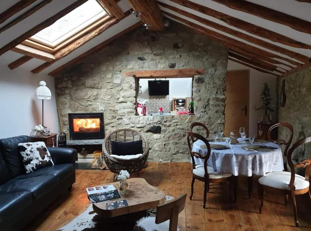 La Petite Chapelle - Housity
