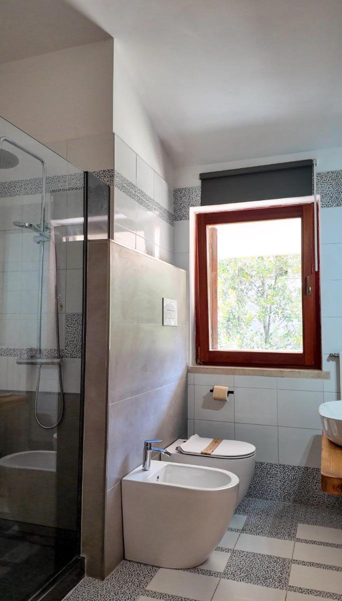 Laurus Home Restaurant B&B - Housity