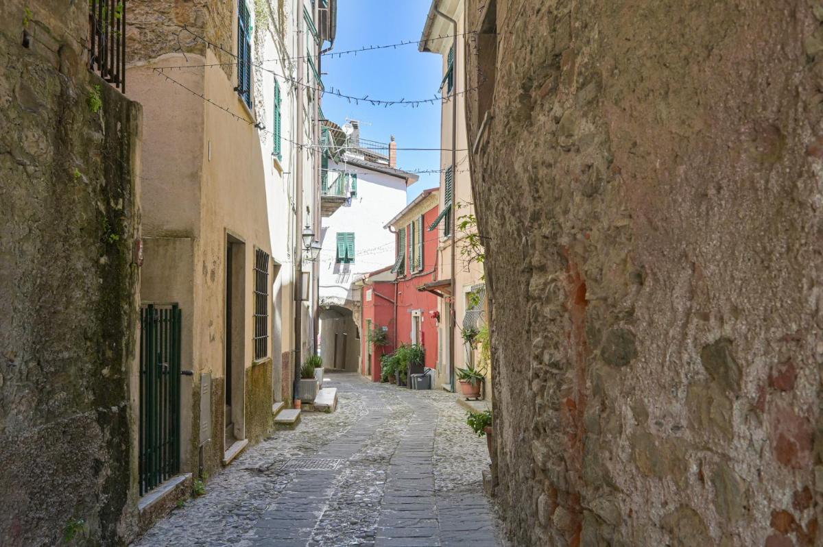 GuestHost - La Perla nel Borgo - Cozy Apartment - Housity