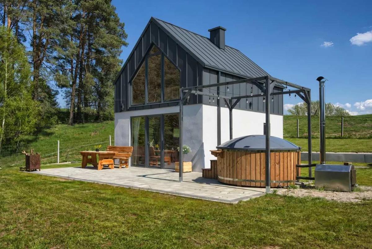 Warmia Forest - domek z kominkiem i balią - Housity