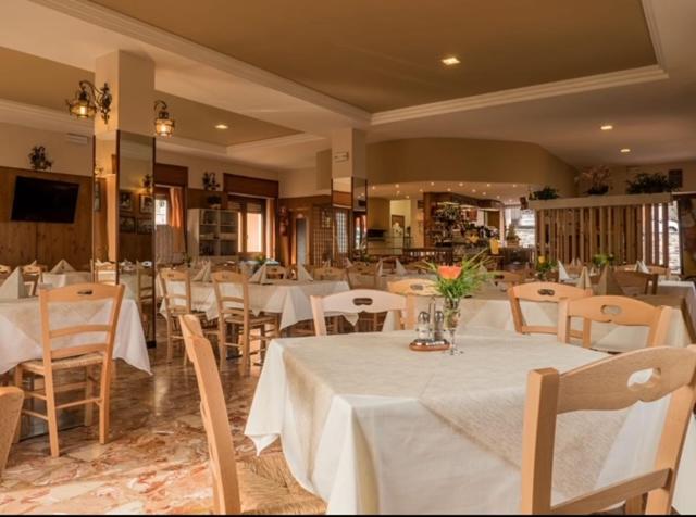 Albergo De Jean - Housity