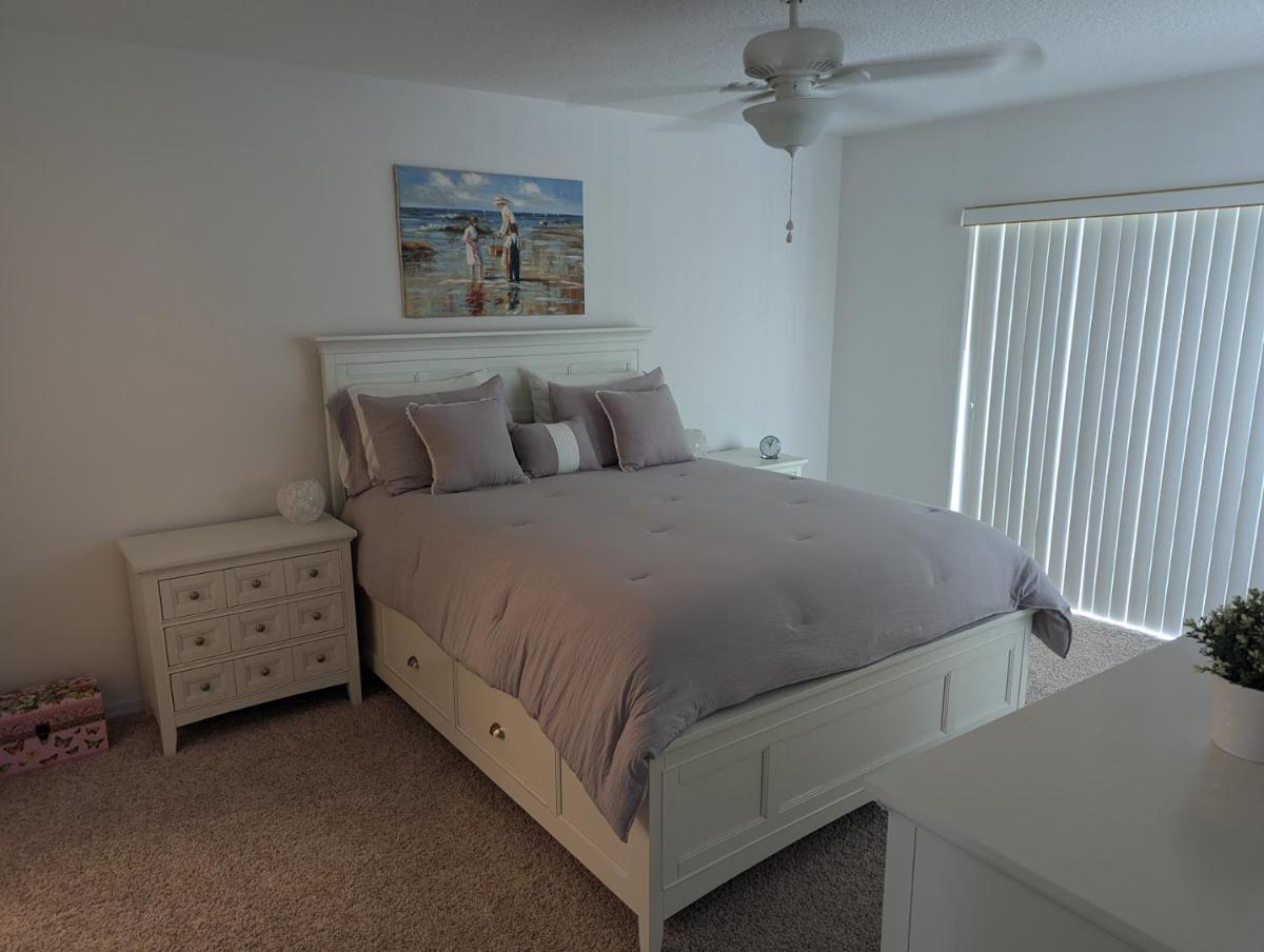 Lakeside Vacations - Housity