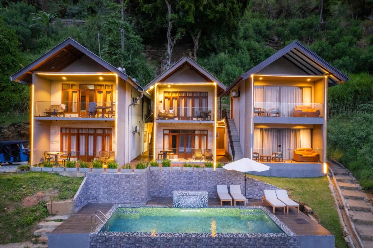Ella 100 View Cottage - Housity