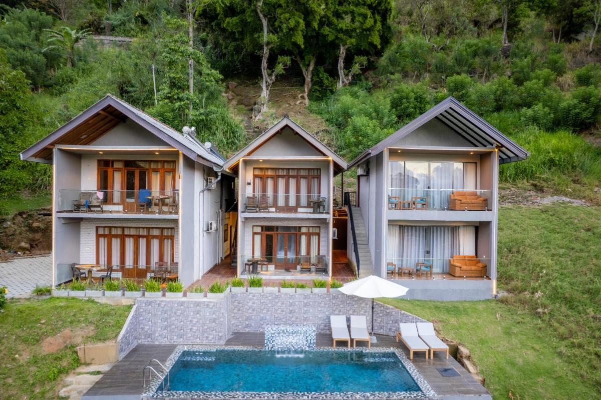 Ella 100 View Cottage - Housity